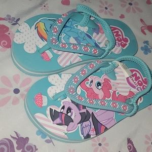 Girls sandals
